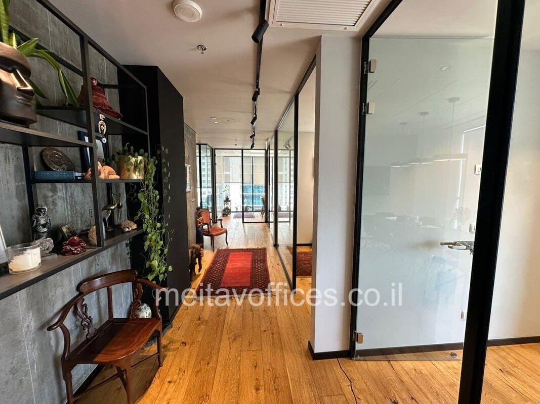 משרד להשכרה 180 מ”ר במגדלי הארבעה