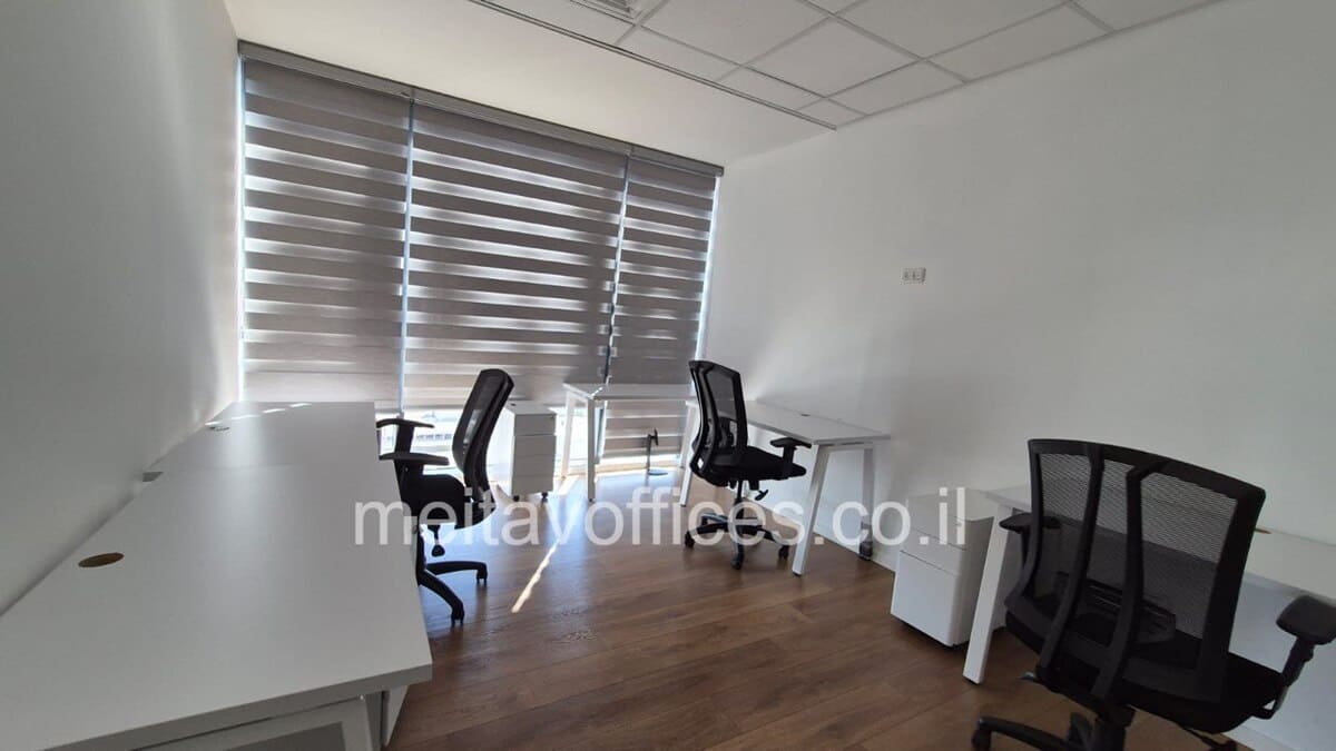 משרד להשכרה 360 מ”ר במגדלי אלון