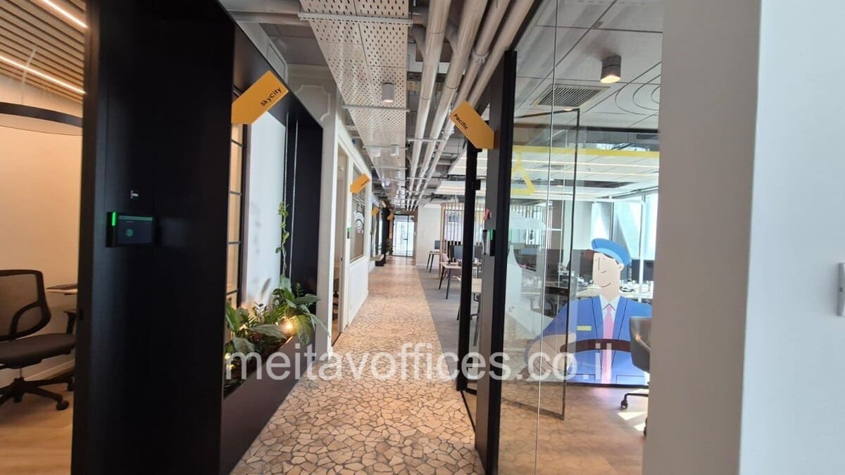 משרד להשכרה 1300 מ”ר במגדלי Landmark TLV
