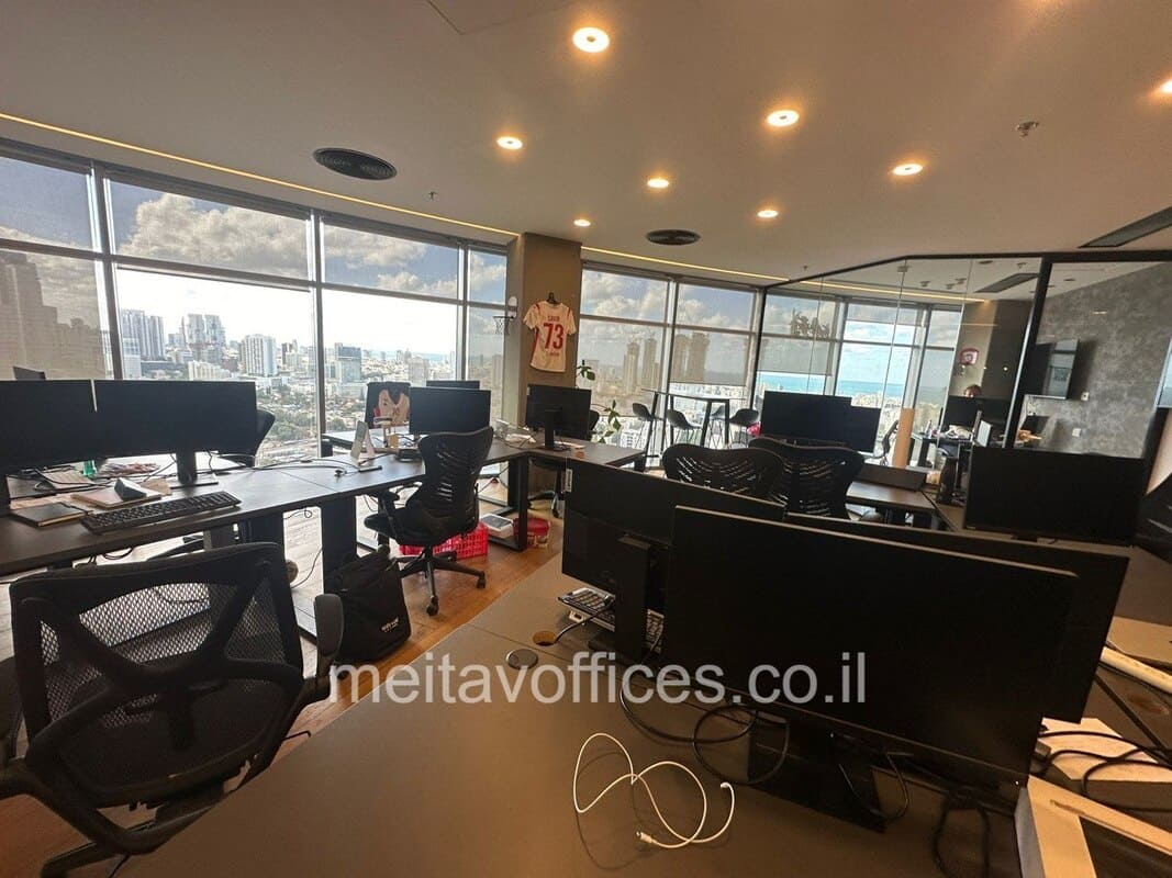 משרד להשכרה 170 מ”ר במגדל גיבורספורט