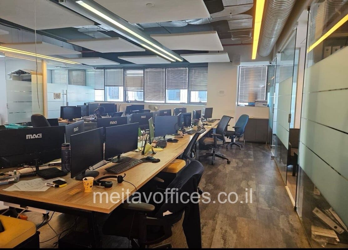 משרד להשכרה 310 מ”ר בבית גרניט