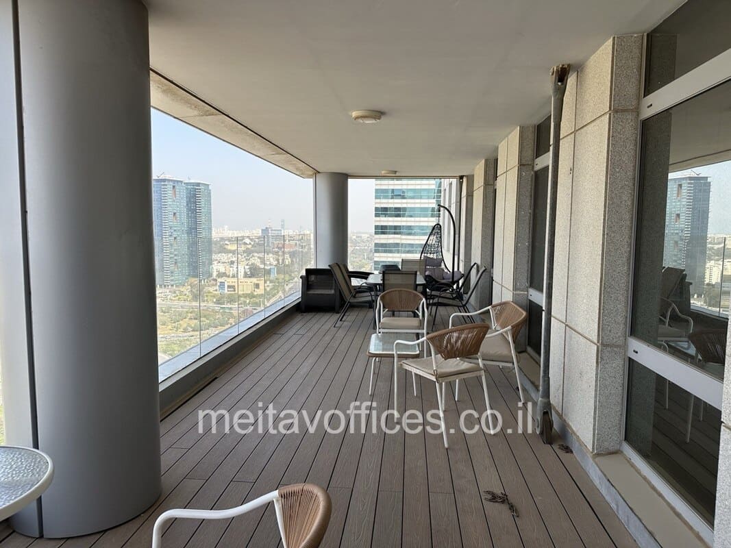 משרד להשכרה 285 מ”ר במגדל גיבורספורט עם מרפסת